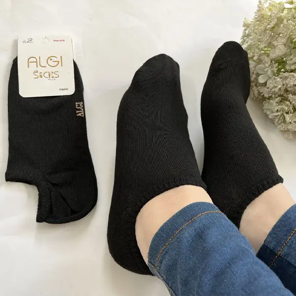 جوراب زنانه زیرقوزکی اصل طرح ساده تک رنگ مشکی