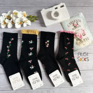جوراب زنانه ساقدار تک رنگ مشکی ۴ طرح ست گل